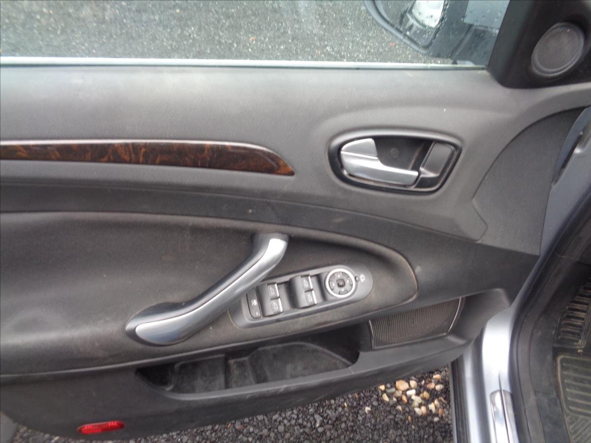 Ford Mondeo Kombi 2,0 l 107 kw