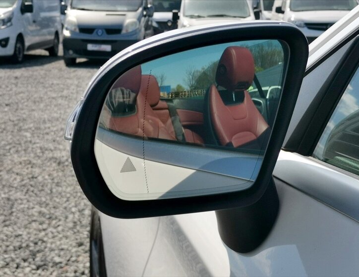 Mercedes-Benz Třídy C Kabriolet 2,0 l 180 kw