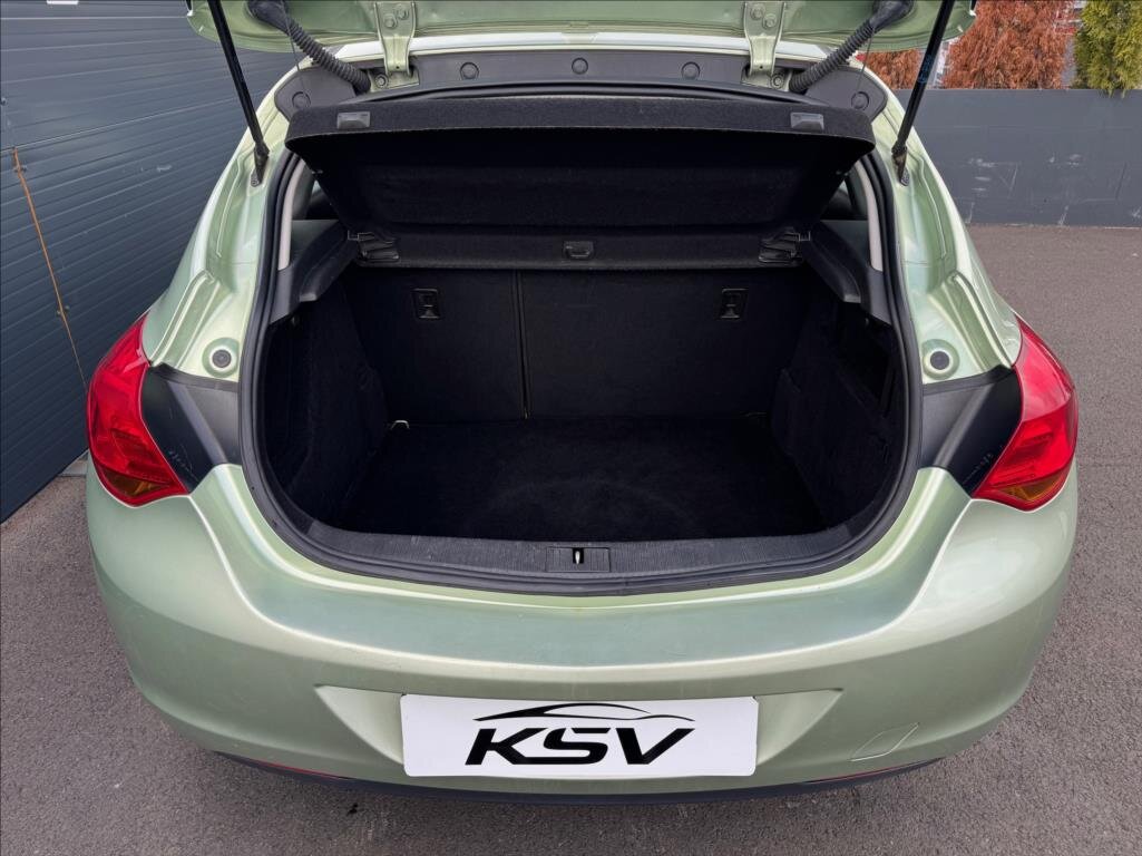 Opel Astra Hatchback 1,4 l 74 kw