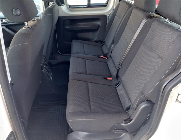 Volkswagen Caddy 17