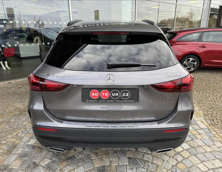 Mercedes-Benz GLA 23