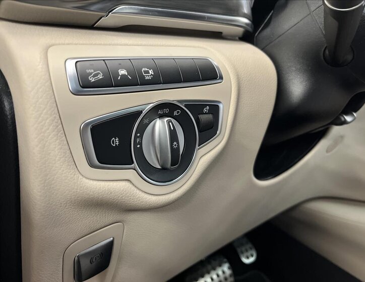 Mercedes-Benz Třídy V 11