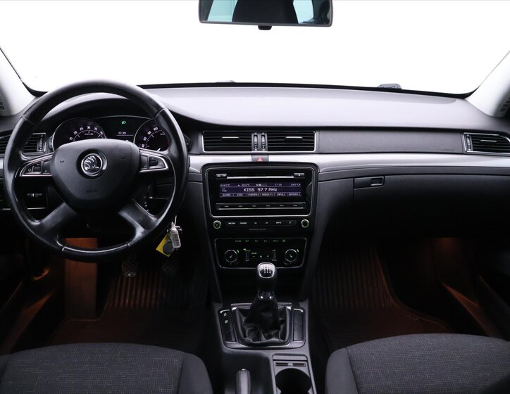 Škoda Superb Kombi 2,0 l 103 kw