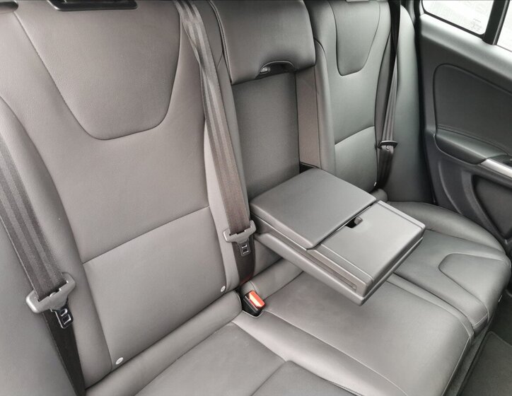 Volvo V60 Kombi 2,0 l 133 kw