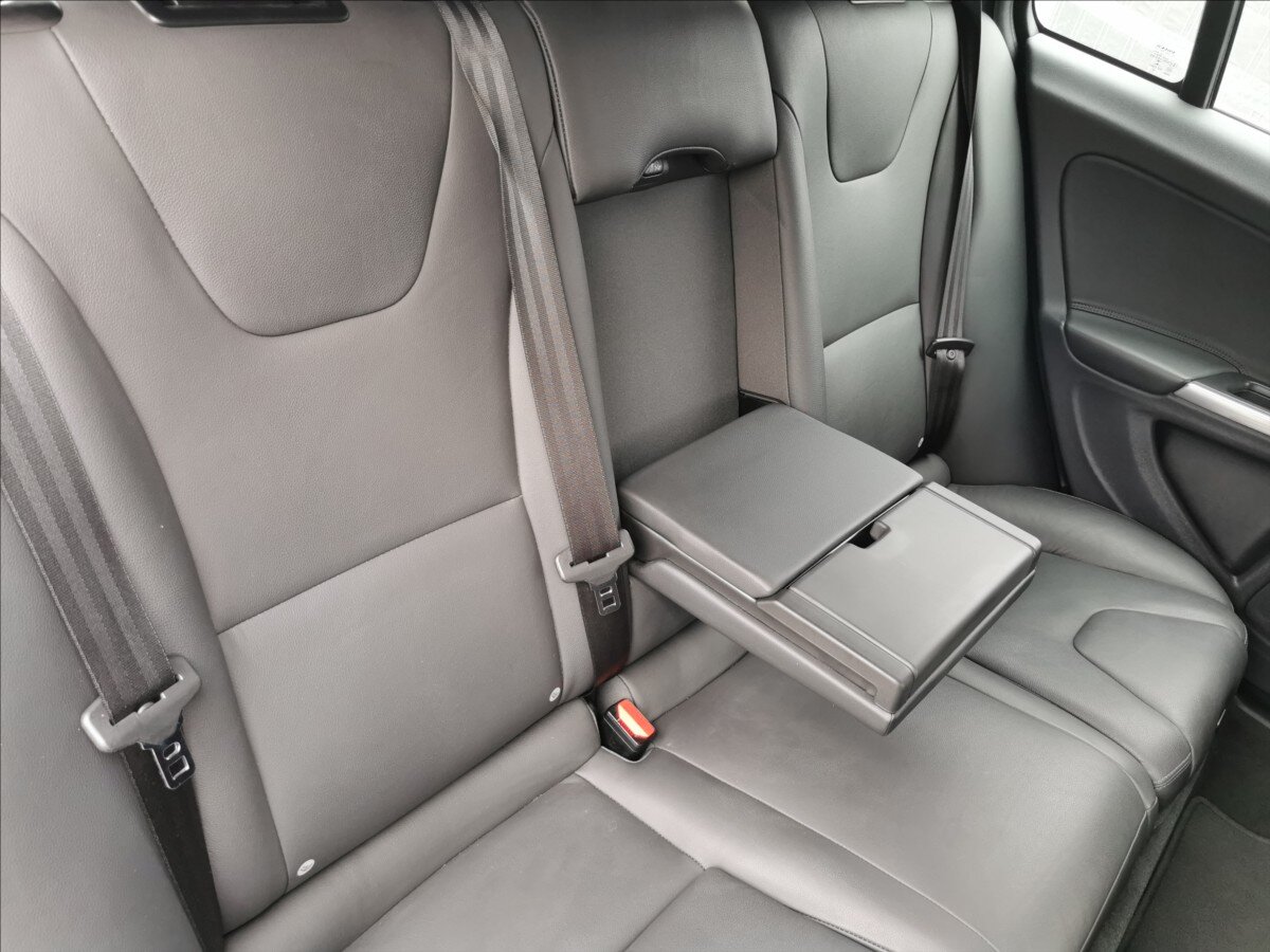 Volvo V60 Kombi 2,0 l 133 kw