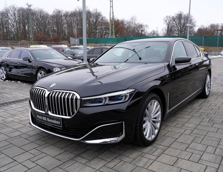 BMW Řada 7 Sedan 3,0 l 210 kw
