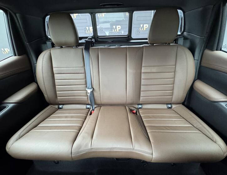 Mercedes-Benz Třídy X 19