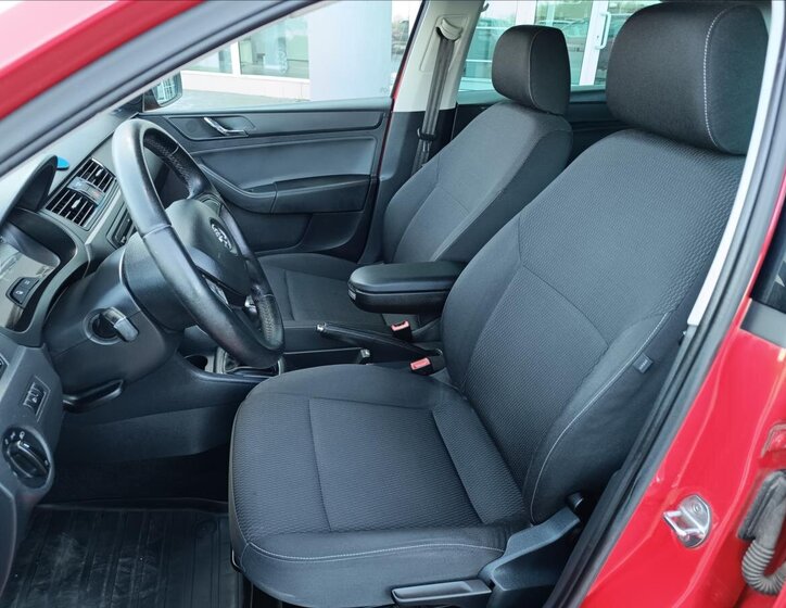 Škoda Rapid Liftback 1,2 l 63 kw