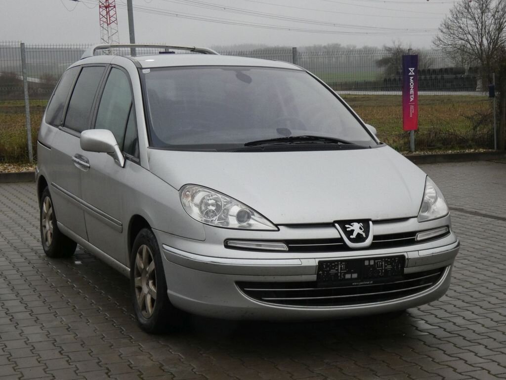 Peugeot 807 MPV 2,0 l 100 kw