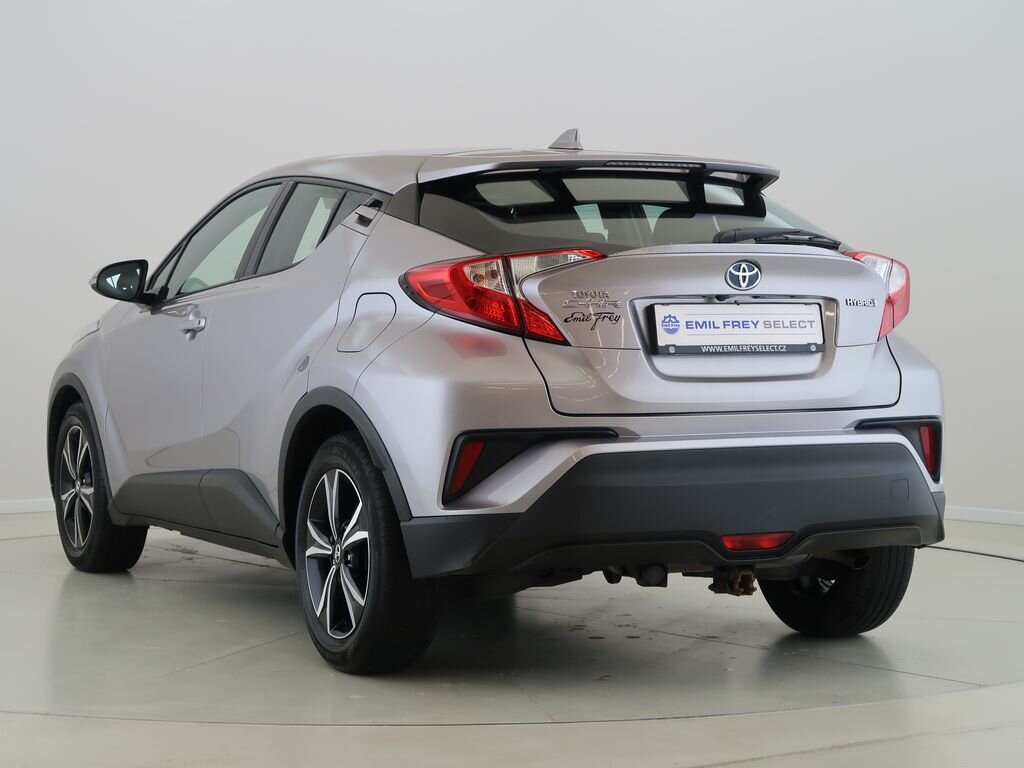Toyota C-HR SUV / Terénní 1,8 l 72 kw