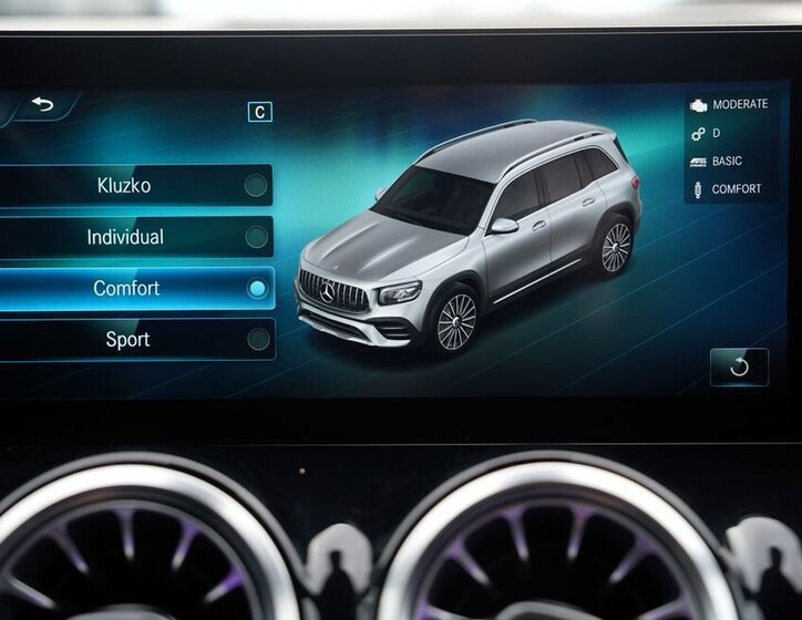 Mercedes-Benz GLB SUV / Terénní 2,0 l 225 kw