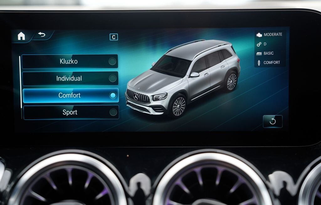 Mercedes-Benz GLB SUV / Terénní 2,0 l 225 kw