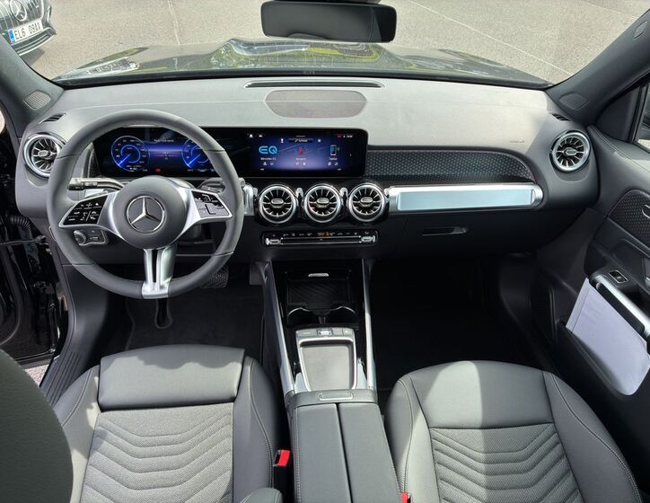 Mercedes-Benz EQB 16