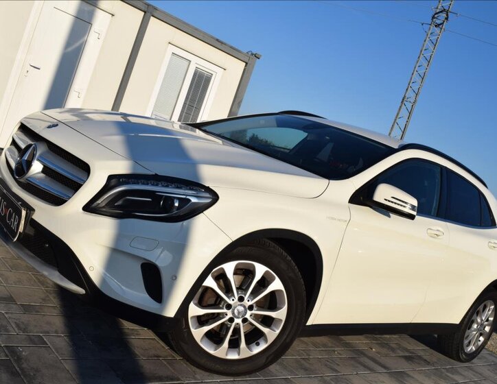 Mercedes-Benz GLA Kombi 2,1 l 100 kw