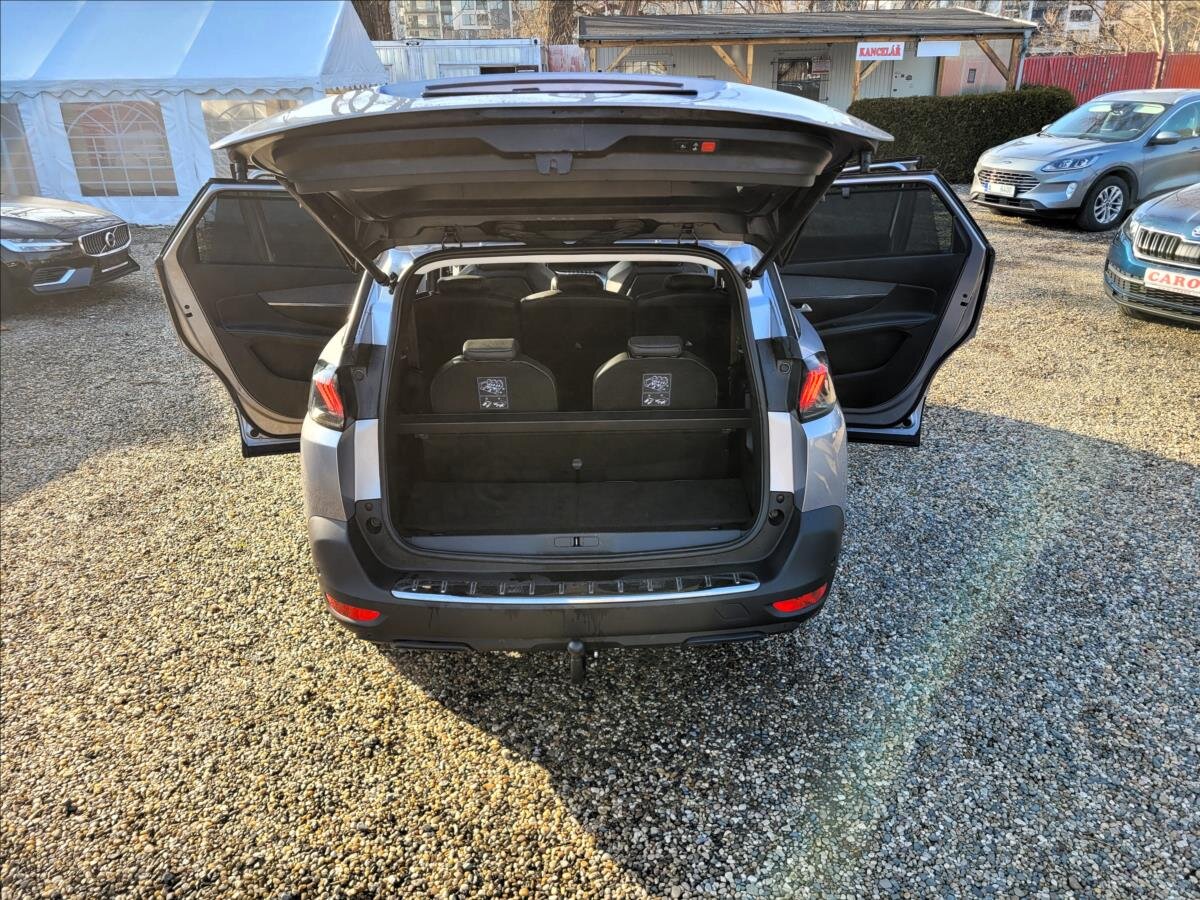Peugeot 5008 SUV / Terénní 1,5 l 96 kw