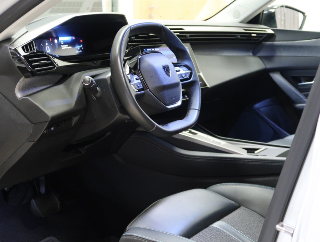 Peugeot 308 Kombi 1,2 l 96 kw