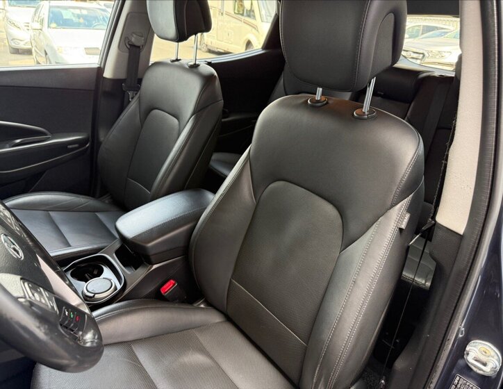 Hyundai Santa Fe SUV / Terénní 2,2 l 145 kw