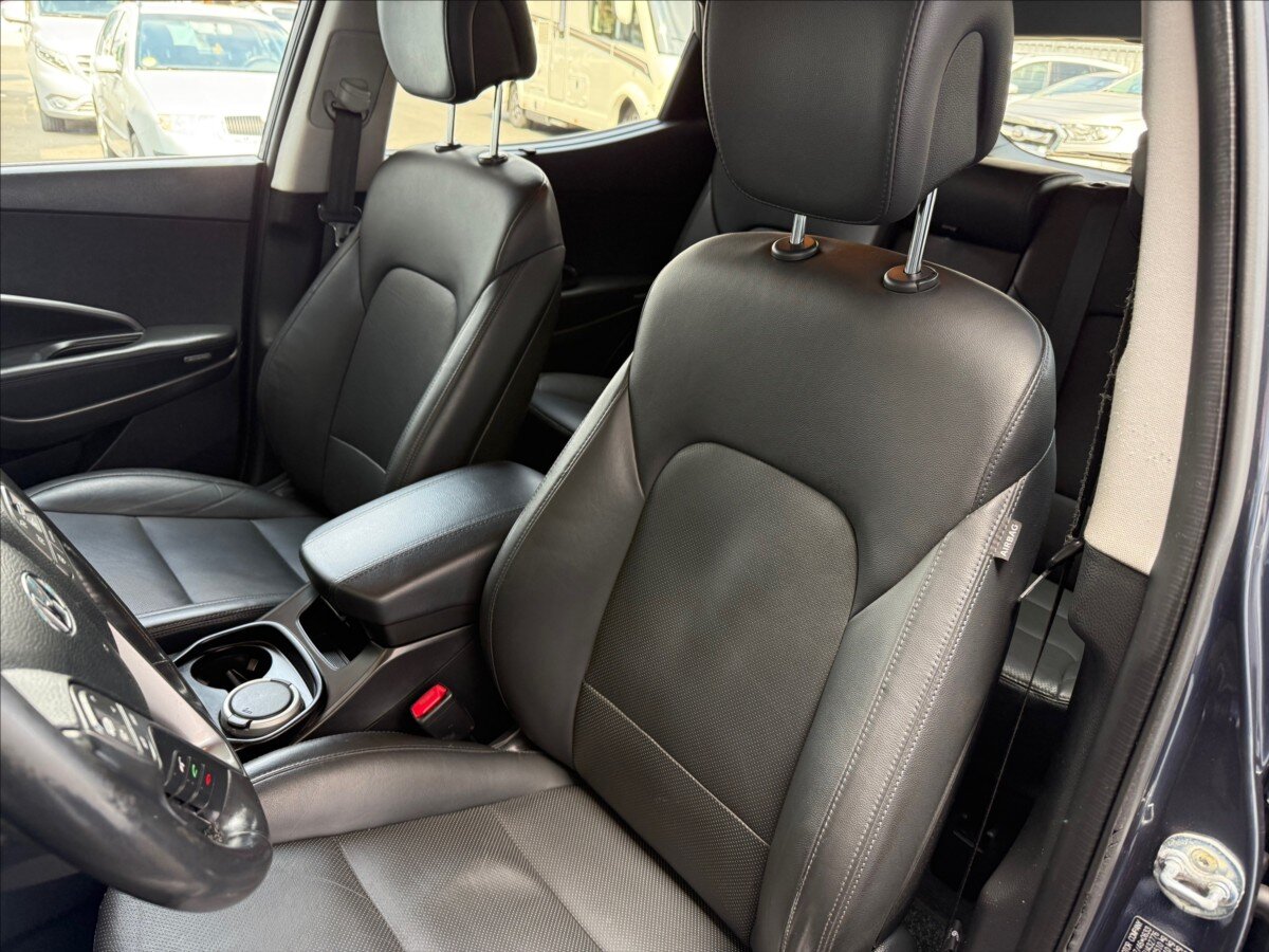 Hyundai Santa Fe SUV / Terénní 2,2 l 145 kw
