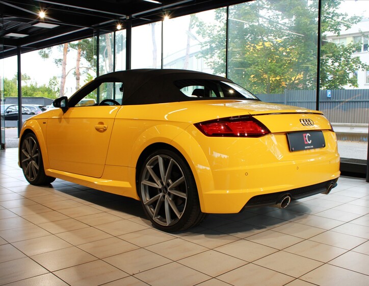 Audi TT 4