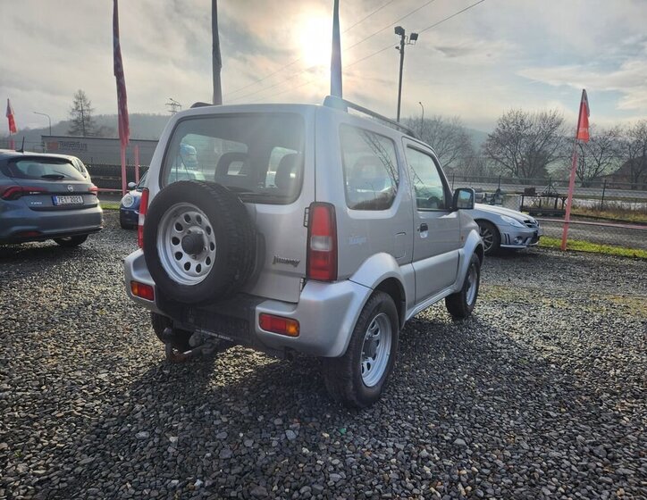 Suzuki Jimny 9