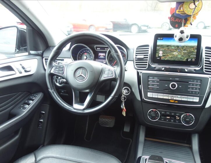 Mercedes-Benz GLE SUV / Terénní 3,0 l 190 kw