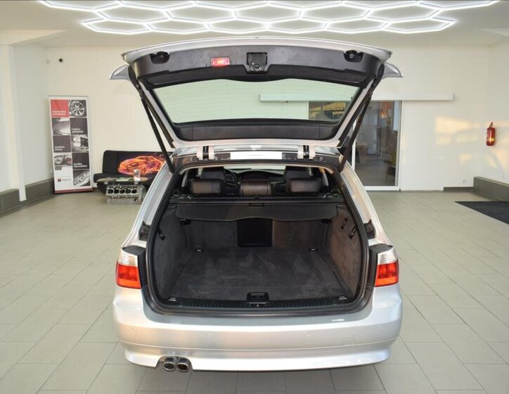 BMW Řada 5 Kombi 3,0 l 170 kw