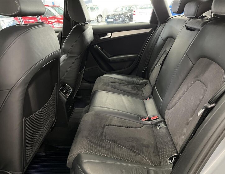 Audi A4 Kombi 2,0 l 140 kw