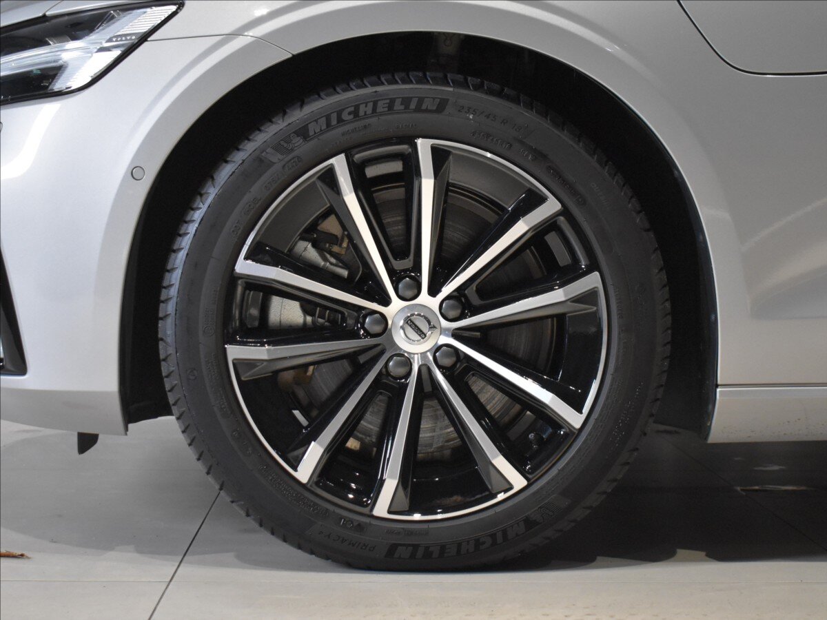 Volvo V60 Kombi 2,0 l 257 kw