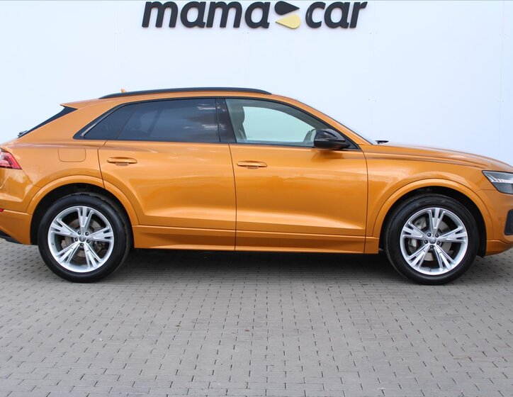 Audi Q8 8