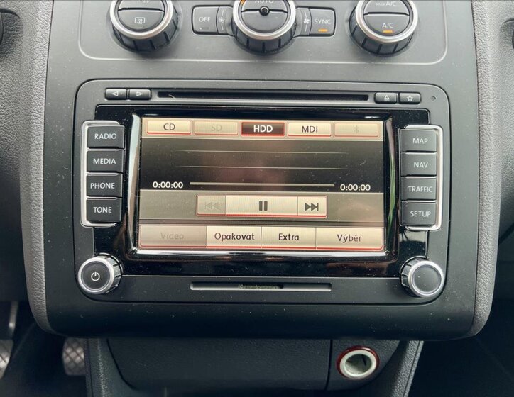 Volkswagen Touran MPV 1,6 l 77 kw