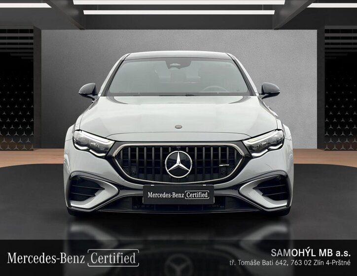 Mercedes-Benz Třídy E 8