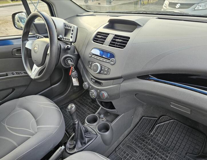 Chevrolet Spark 26