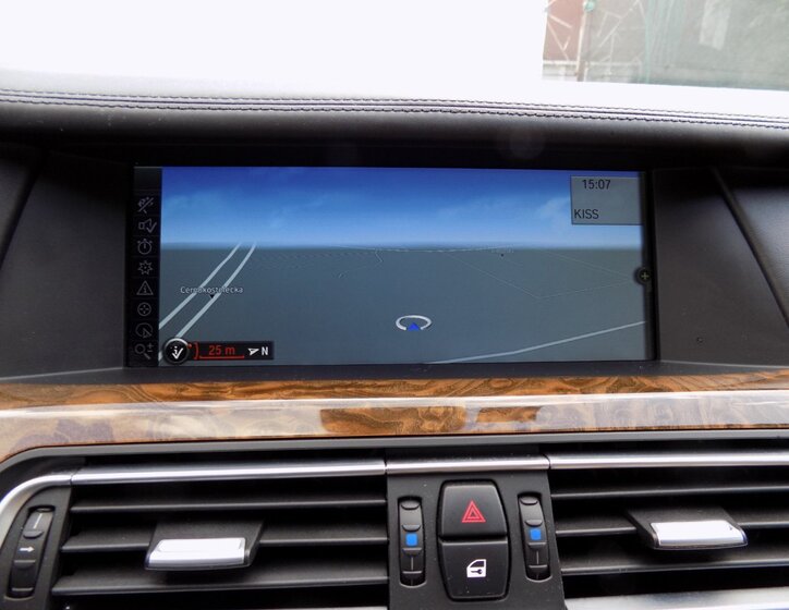 BMW Řada 7 Sedan / Limuzína 3,0 l 225 kw