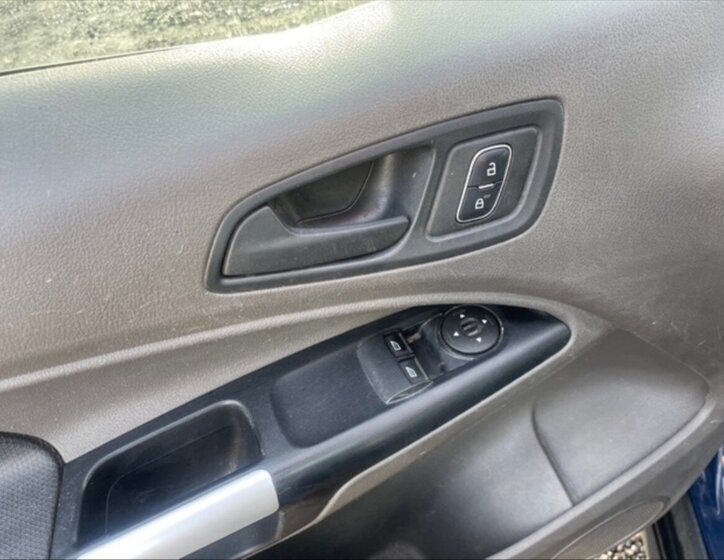 Ford Transit Connect 11