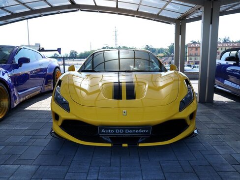 Ferrari Ostatní Kabriolet 3,9 l 530 kw