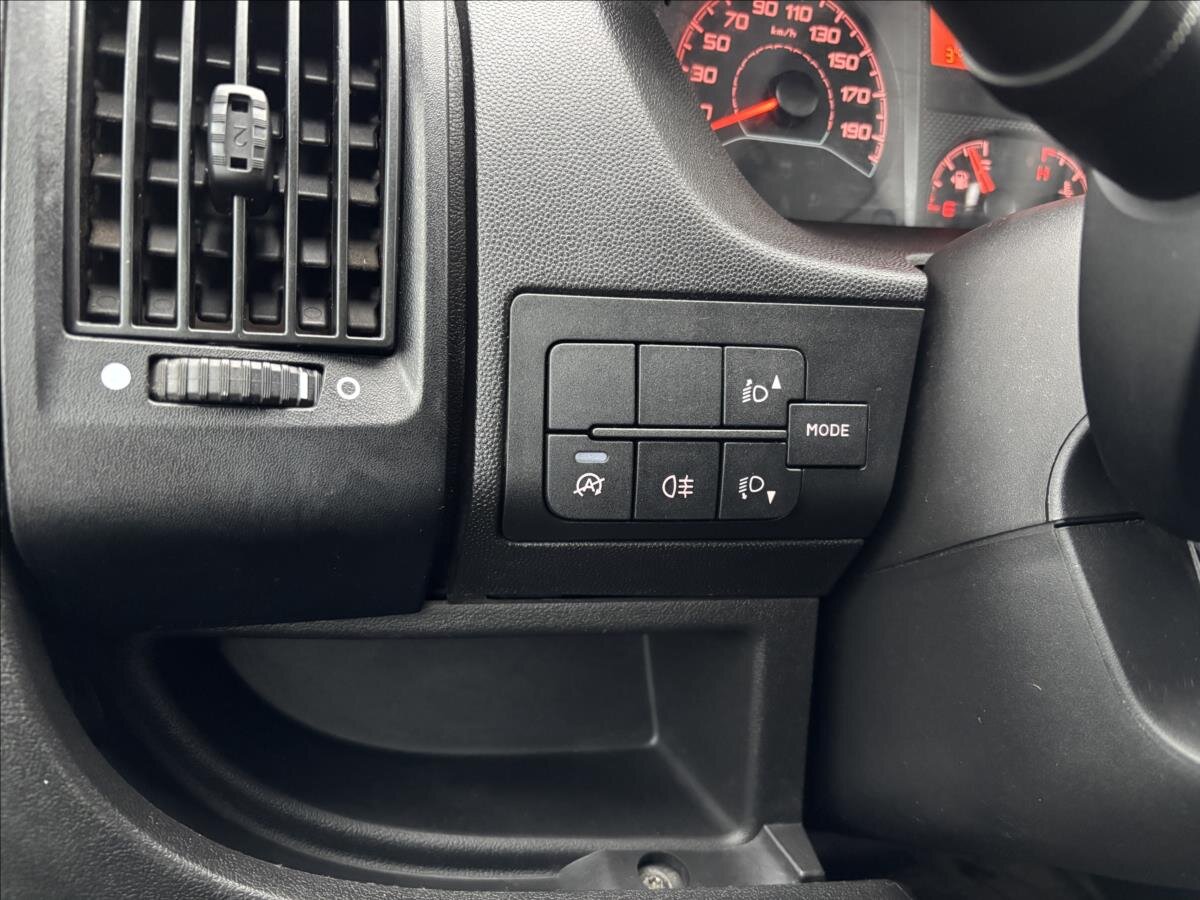 Peugeot Boxer Sklápěč 2,2 l 103 kw