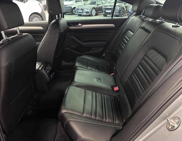 Volkswagen Passat Sedan 2,0 l 162 kw