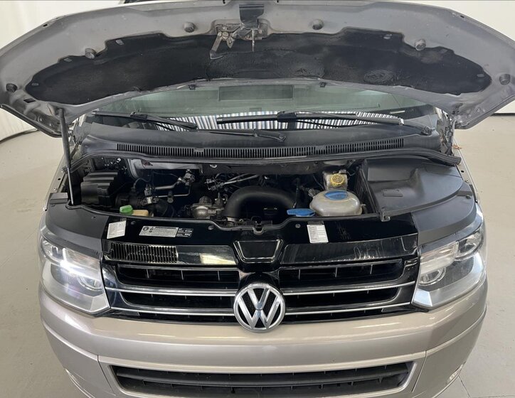 Volkswagen Multivan 27