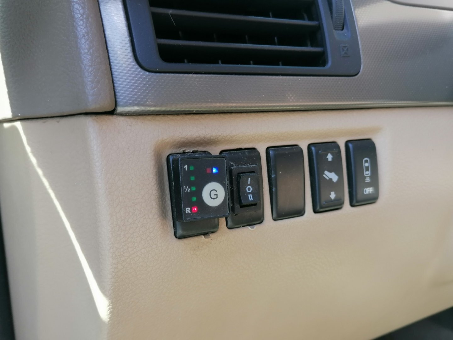 Nissan Armada SUV / Terénní 5,6 l 233 kw