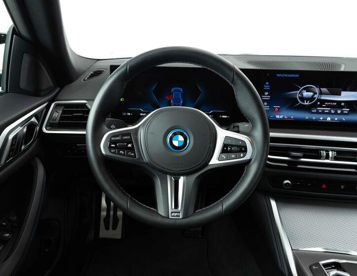 BMW i4 13