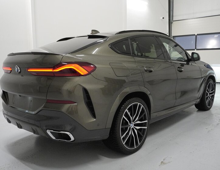 BMW X6 SUV 3,0 l 250 kw