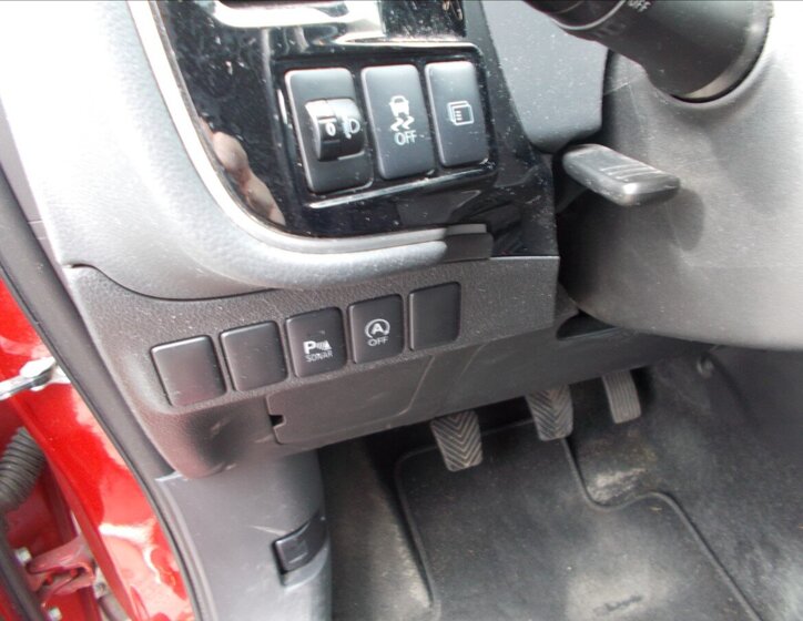 Mitsubishi Outlander SUV / Terénní 2,0 l 110 kw