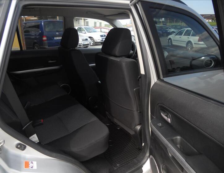 Suzuki Grand Vitara 18