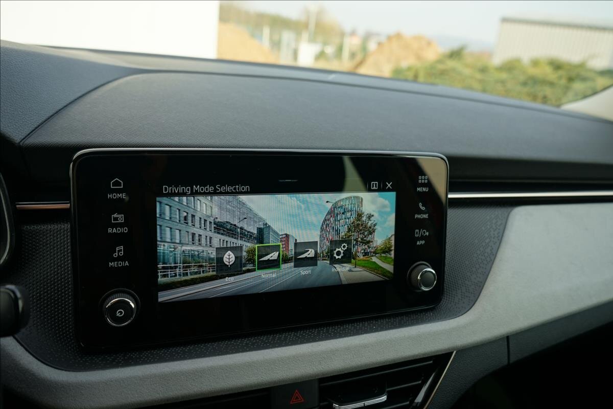 Škoda Scala Hatchback 999,0 85 kw