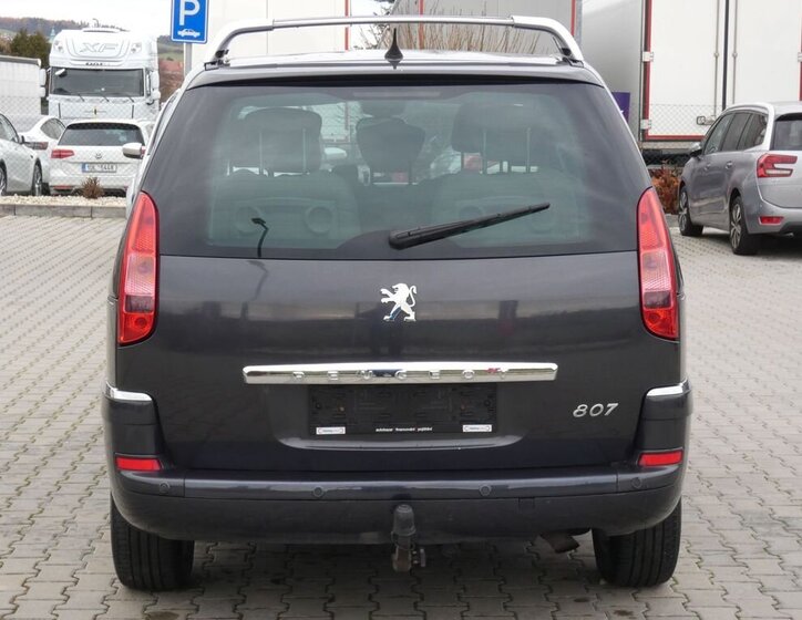 Peugeot 807 9