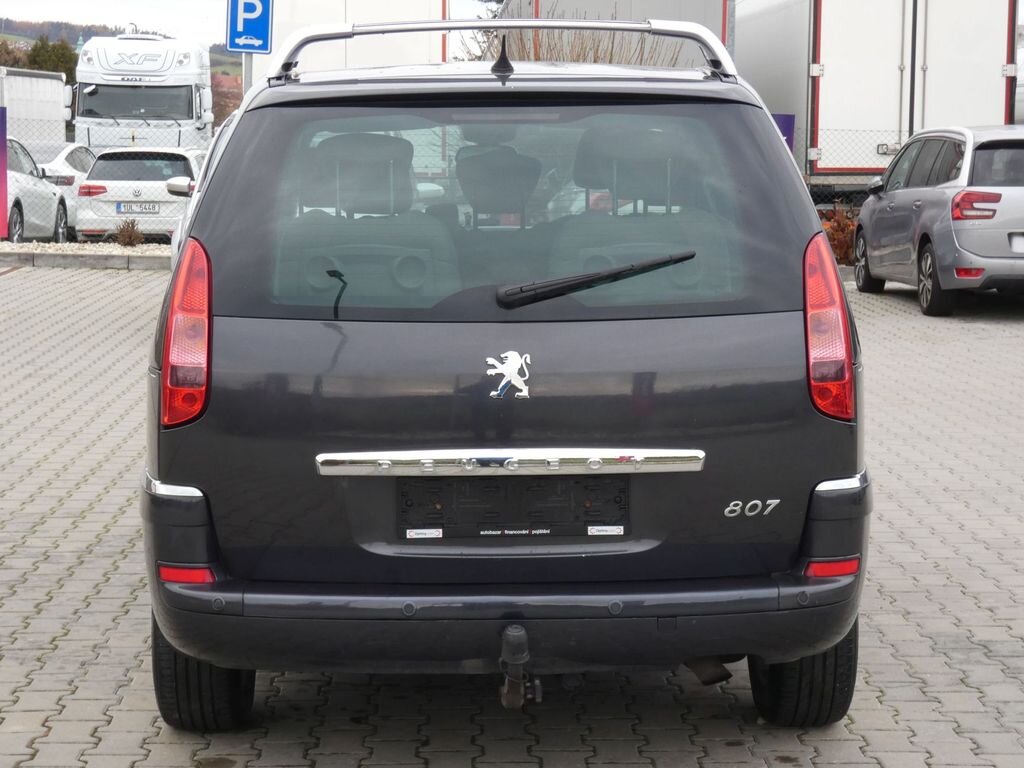 Peugeot 807