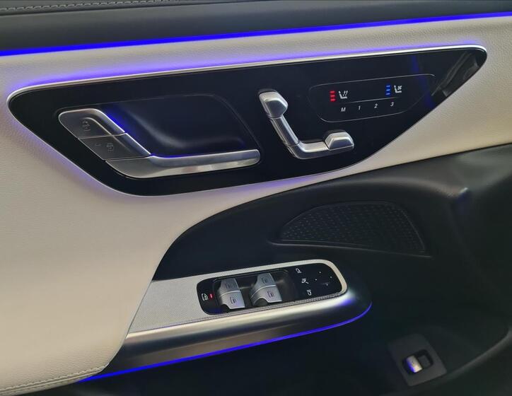 Mercedes-Benz Třídy E 12