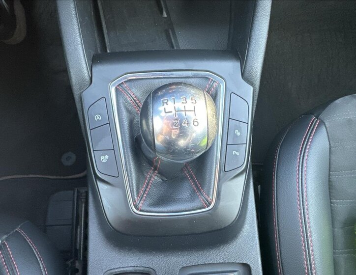 Ford Kuga SUV / Terénní 1,5 l 110 kw