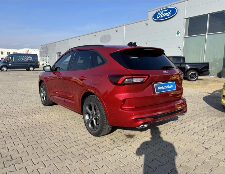Ford Kuga SUV / Terénní 1,5 l 110 kw