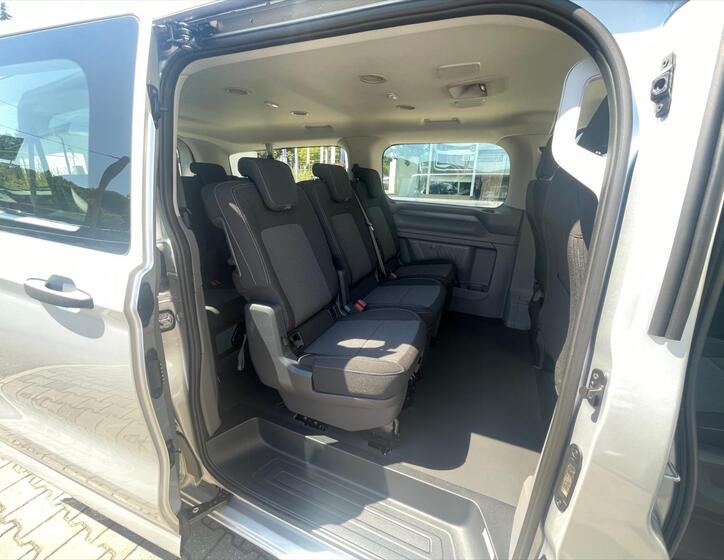 Volkswagen Caravelle 15